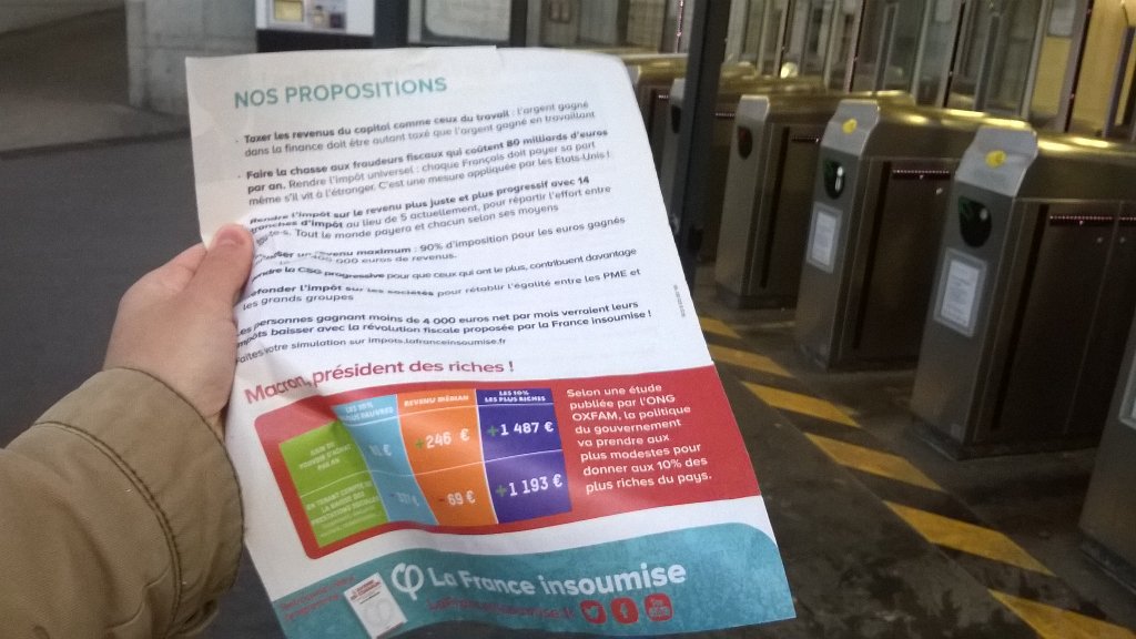 Insoumis φ Conflans tweet media