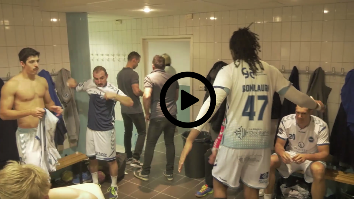 FENIX_HB's tweet photo. Si vous avez toujours voulu savoir ce qui se dit dans le vestiaire, cet #InsideFENIX va vous plaire ! 😉 #USDKFEN

📹 https://t.co/It74hRgwl9 https://t.co/GO34OhsclV