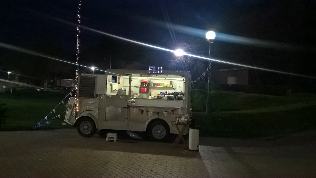 flothecoffeevan's tweet photo. Fairylight Friday. Next up Christmas in the Yard Sat 25/Sun 26 Nov with @_katymitchell. Sssshhh it's her last Yard sale! Boohoo #iom #Local https://t.co/Wa006CRsK7
