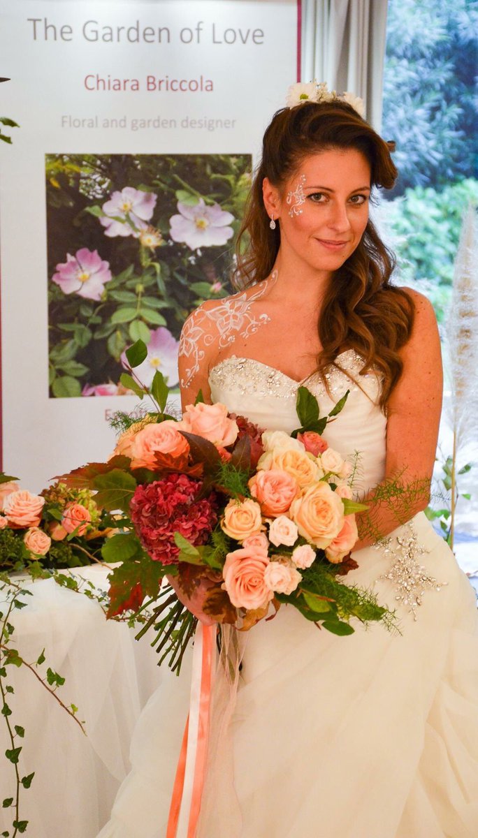 Clairedelune031's tweet photo. L’autunno a #ComoSposi, con i miei fiori del cuore ❤️#thegardenoflove.it the new brand for #wedding! #viproses #gardenroses #destinationwedding https://t.co/s6XnowZ2Uo