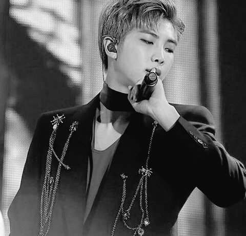 gotjamsx's tweet photo. This man is so damn attractive! https://t.co/gL6X5vTwho