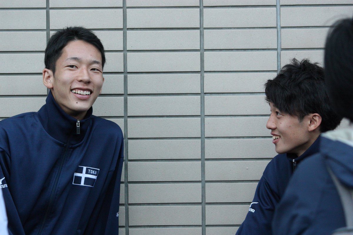 knt_2721's tweet photo. 選手の笑顔は最高に好きです。
求めた結果ではなかった選手もチームも
最後には笑顔でいてくれると
ファンもちょっとホッとするし
また応援したくなってしまうもんです。
#全日本大学駅伝 #大学駅伝 #笑顔 https://t.co/cFi7kOd3Pk