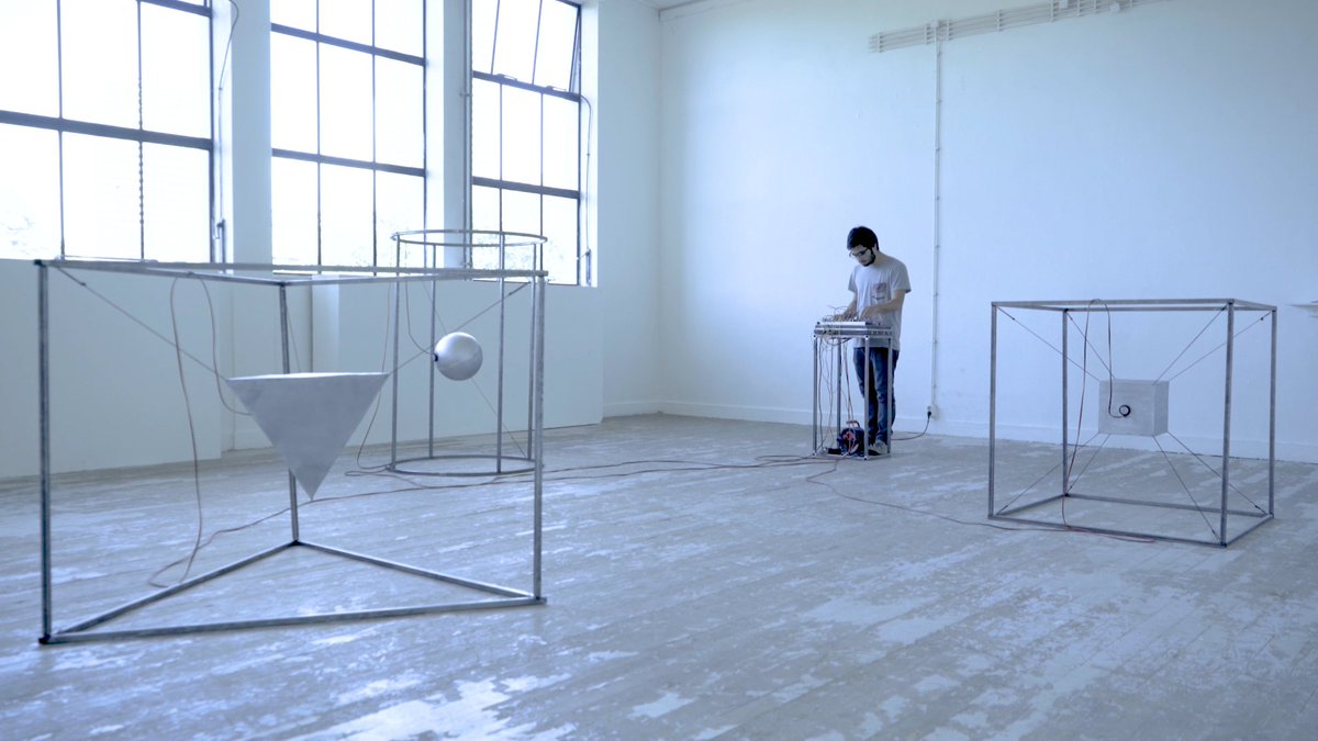 ThoseWhoMakeWav's tweet photo. Acoustics based on volume: aluminum // Three geometric sculptures form a new instrument using its acoustic characteristics and resonance. https://t.co/A2a2KXNlYT https://t.co/RY26oQu3X4