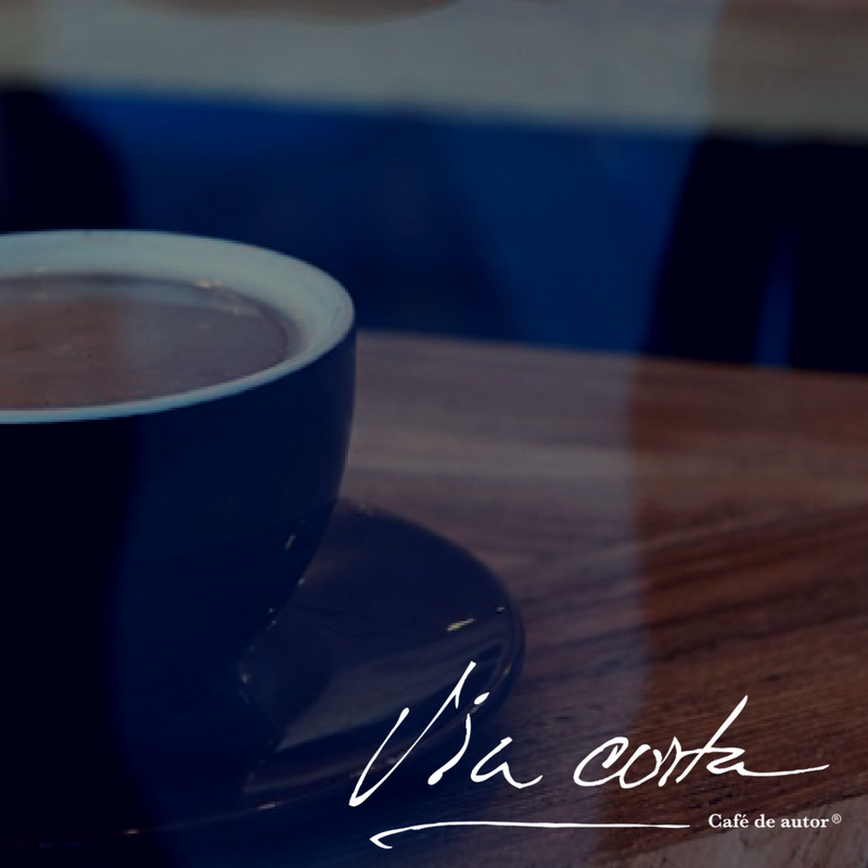 ViaCortaCafe's tweet photo. Al que madruga un buen café lo ayuda #ViaCorta #FelizViernes https://t.co/vrAsB8OZPO