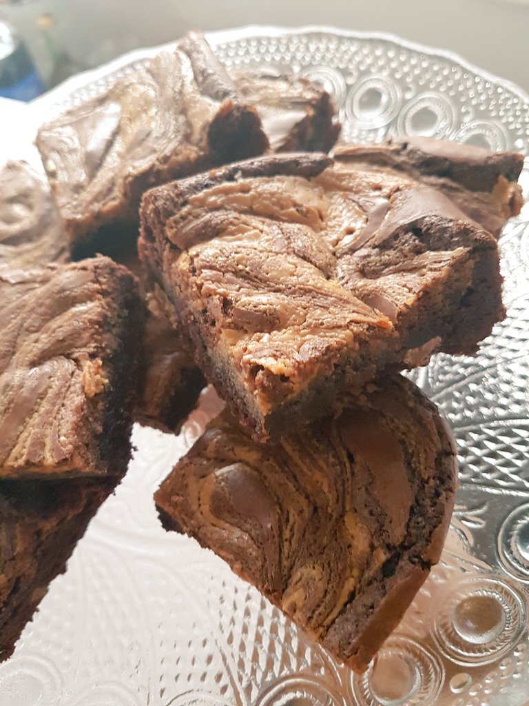 dawnspantrydiff's tweet photo. Who doesn't love a chocolate  brownie? With peanut butter! Get one @RCMAmarkets today 11-3pm. @cardiffuni main building. Opp the @cardiffstudents union @Quench_Food https://t.co/bMGDCggm70