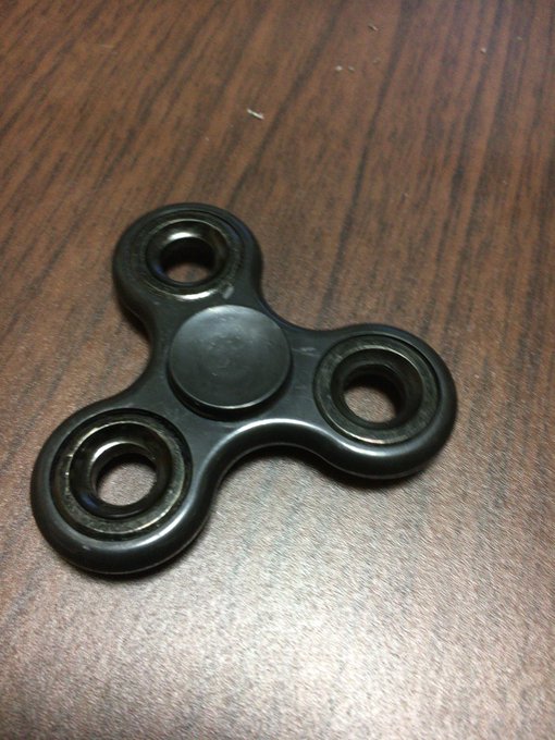 17年 100均で買える ハンドスピナー を紹介します おすすめ人気商品 Matomehub まとめハブ 17年 100均で買える ハンドスピナー を紹介します おすすめ人気商品 Matomehub まとめハブ
