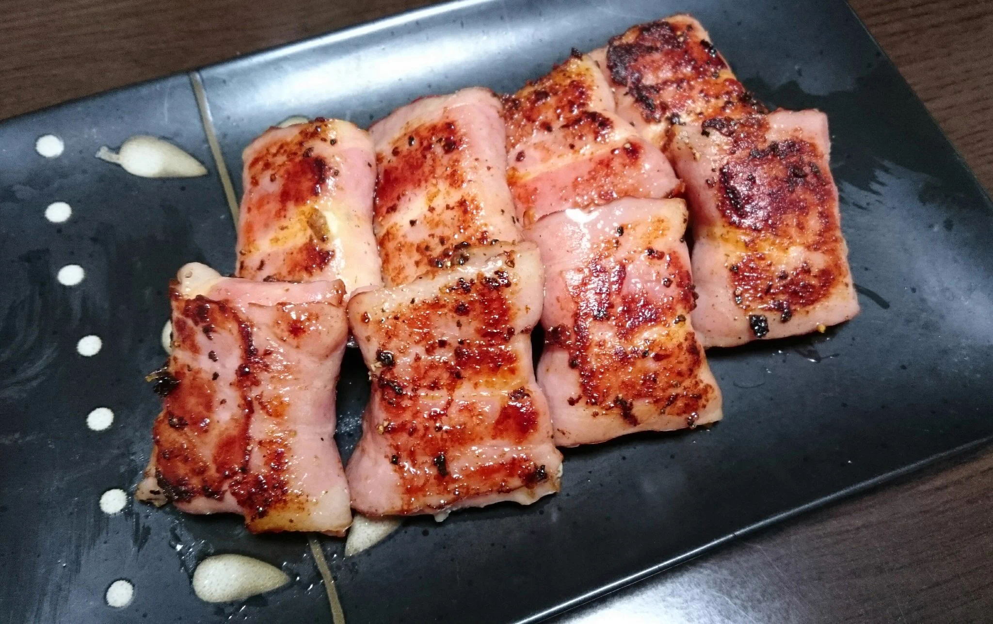 QBBチーズをベーコンで巻いた悪魔的な食べ物！！美味すぎて太るwww