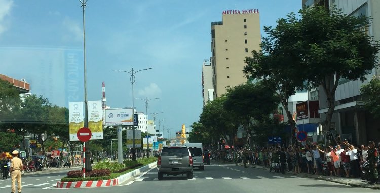 Scavino45's tweet photo. .@POTUS @realDonaldTrump’s arrival in Da Nang, Vietnam for #APEC2017 CEO Summit at the Ariyana Da Nang Exhibition Center.
#POTUSinAsia🇺🇸🇻🇳 https://t.co/UxgbOk5d5F