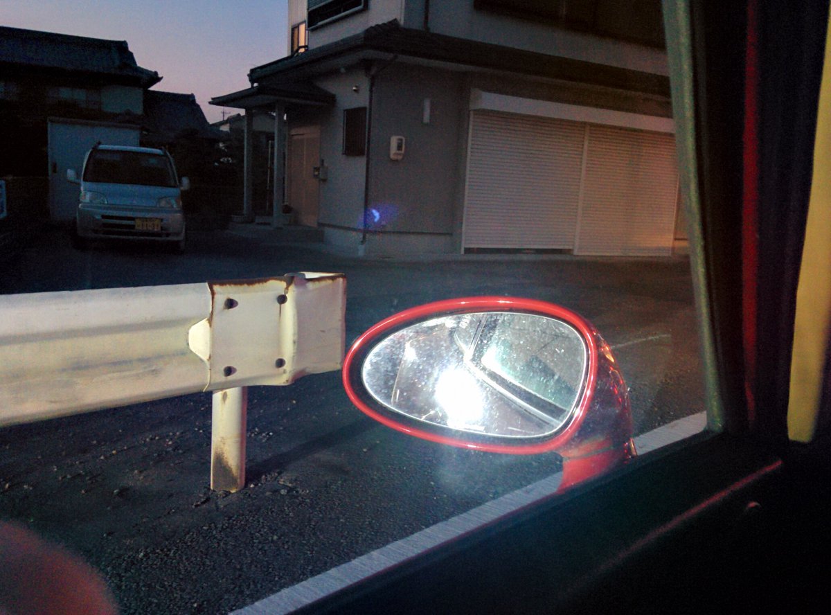 渡辺哲也 Twitterissa 968は車高が低いので後ろの車のライトの高さと サイドミラーの高さと視線が同じ位の位置に有るんですよ だからだと思うけど反射が凄いんです 夜は常時jjエイブラムスみたいな感じでまぶしい 渡辺哲也 Twitterissa 968は車高が低いので後ろの車のライトの高さと サイドミラーの高さと視線が同じ位の位置に有るんですよ だからだと思うけど反射が凄いんです 夜は常時jjエイブラムスみたいな感じでまぶしい