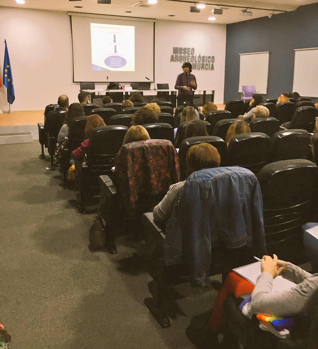 ASSEX_'s tweet photo. Comenzamos el segundo día deI Jornadas de Prevención de la VG en el #museoarqueologicomurcia con @jalodubb y el “Programa de prevención de la VG a través de la inteligencia emocional” https://t.co/LnpdYBLMbi