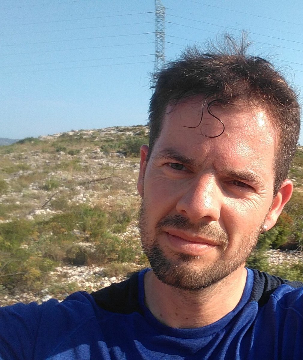 EnriqueVteMM's tweet photo. Levantarse con el ☀️, y correr con la  🌓 como guía,lo mejor😉🤙#pracorrer #corredores #corridaderua #corrida #correr #viciadosemcorridaderua #vamoscorrer #euquistacorrer #eucorro #amocorrer #runbr #cphhalf #copenhagenhalfmarathon #roadrunning #dyestat #milesplit #letsrun https://t.co/p33y9tjaMA