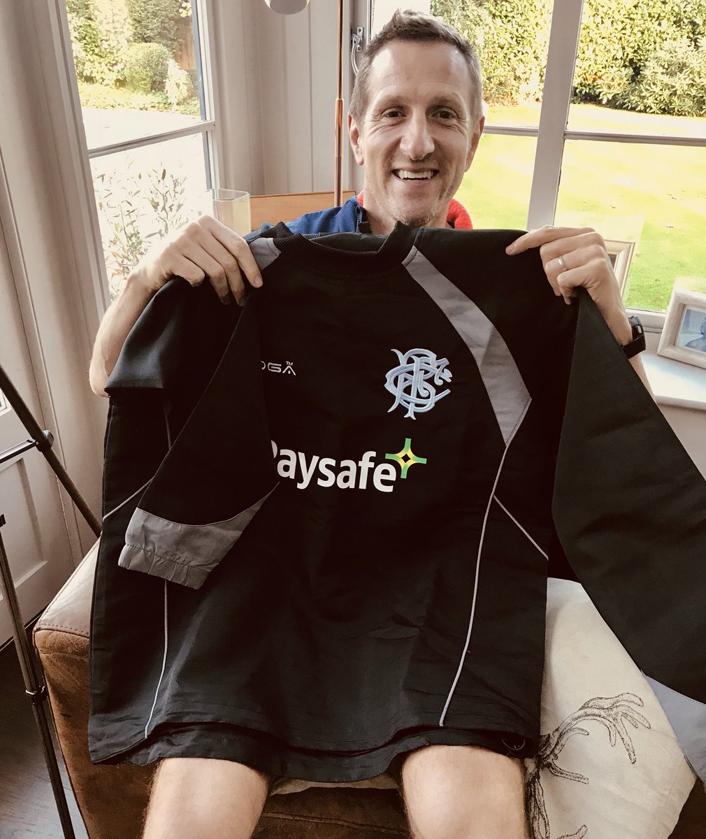 WillGreenwood's tweet photo. Don’t forget winner picked at 6pm today 💥 Friday 10th to win this @Barbarian_FC training top v @AllBlacks RT Like Follow etc https://t.co/Mr2M68ltVQ