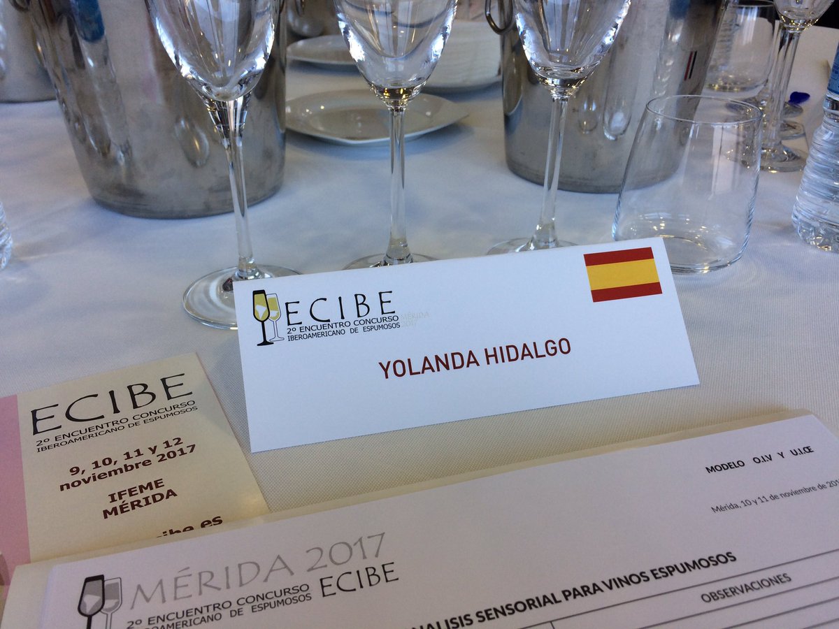 yolandhidalgo's tweet photo. Comienza la cata Concurso "II Encuentro Iberoamericano de Espumoso y Efervescentes. @ECIBE #ecibe @vinovidavicio https://t.co/5kuq9zJ9j5