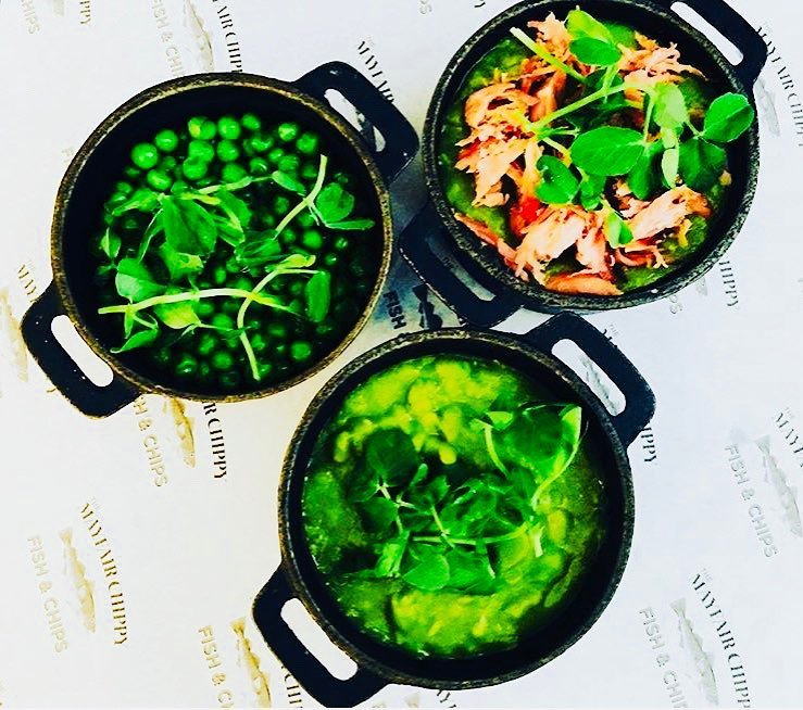 MayfairChippy's tweet photo. It’s national mushy pea day... How do you eat yours? #NationalMushyPeaDay #Peas #PeasPlease #PrettyPeas #MushyPeas https://t.co/X8EX7DzEQy