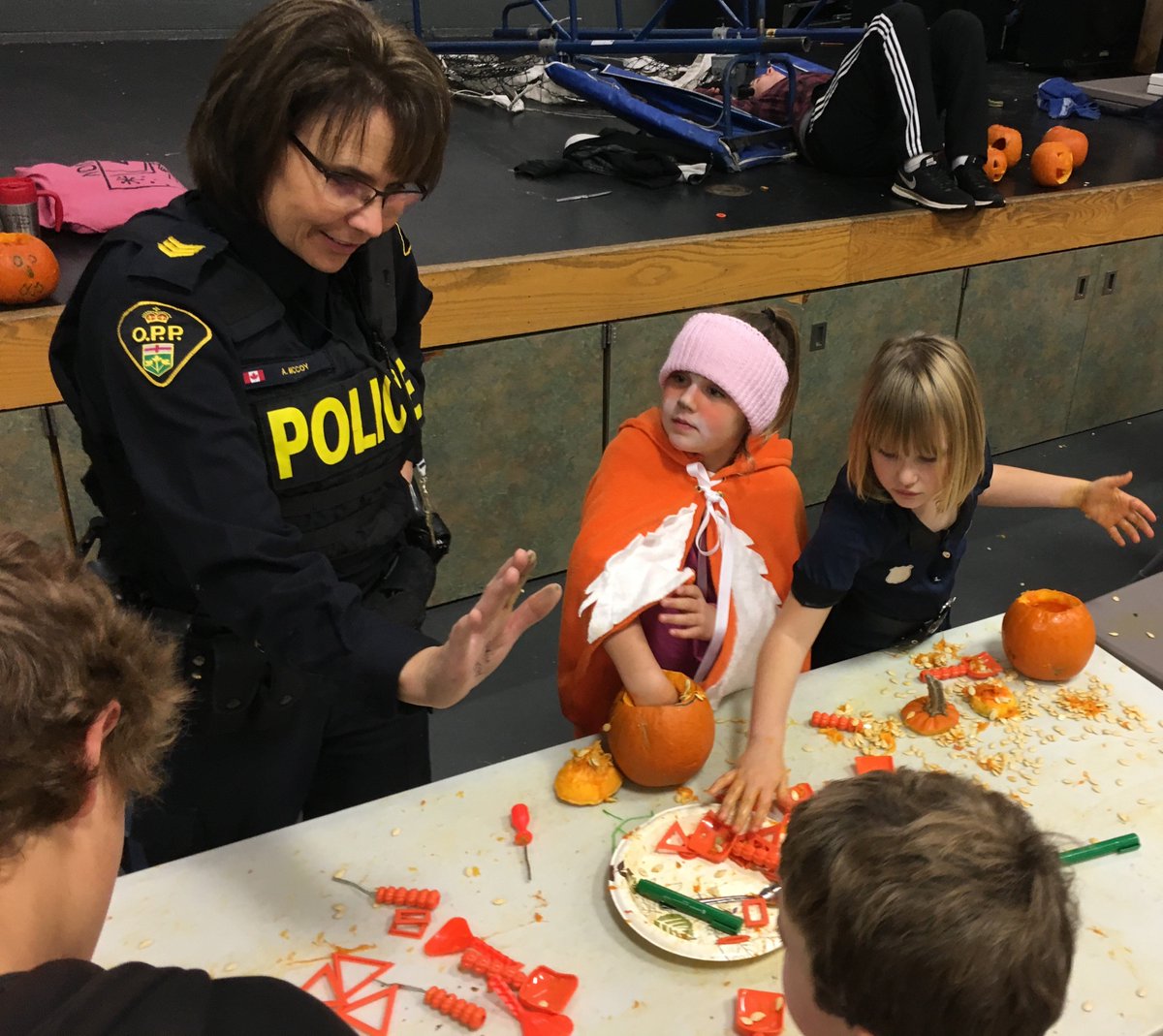projectsunsetca's tweet photo. @projectsunsetca gives students the tools needed to be successful in life while learning the importance of making life-altering connections in the community. This benefits the youth as well as the community. #CPWeek2017 #crimepreventionweek https://t.co/eQSpTyEyew