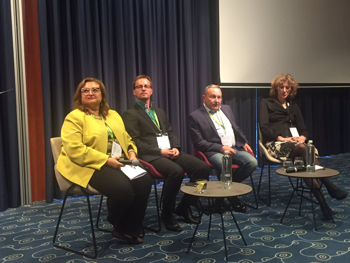 TTTConference's tweet photo. Round table on Creativity Collaboration &amp; Communication at #tttconf moderated by @manuelevecchi. With @RobertoGanzerli Manal Amin Christine Bruckner and Miha Knavs #l10n #xl8 https://t.co/CA0fJauDtZ