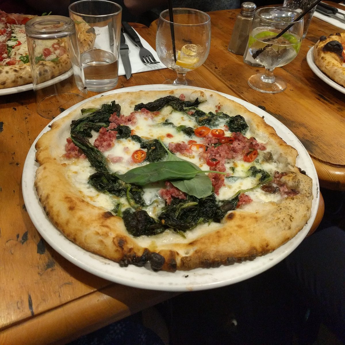 What a lunch ♥️ Now back for part 2 of #ffconf! Next up a talk about passwords. Keen to see where this goes 🤔