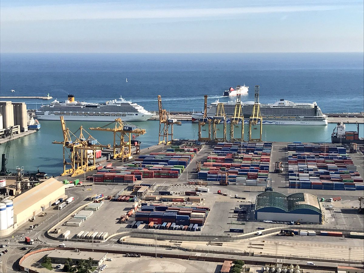 oscar_armengol's tweet photo. 🔴⚠️ El govern espanyol prohibeix al @portdebarcelona liderar una missió comercial a l’Argentina i l’Uruguai per evitar actes institucionals de #Catalunya a l’exterior. La missió, en què havia de participar el #conseller @joseprull, es farà però organitzada ara per les empreses https://t.co/afBx7gCHgI