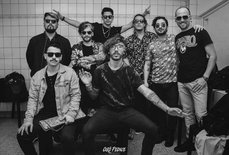 MunMusica's tweet photo. La fiesta de @lopibitos llega a @PuglieseOficial esta noche. Lee la entrevista acá 👉 https://t.co/KLTBw5gDA3 https://t.co/hE2hhRqiUM