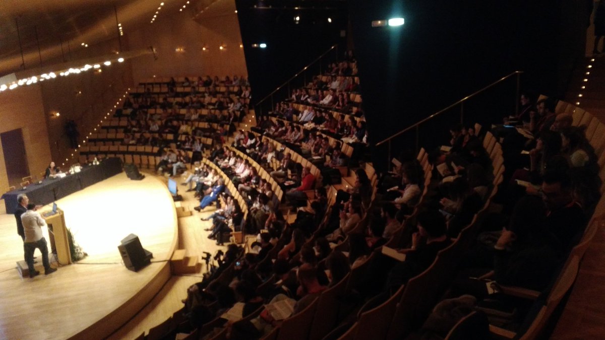 aedninforma's tweet photo. Comenzamos con la Conferencia de Apertura: Prevención en la infancia:Garantía de Salud en el adulto por Luis Moreno
#CongresoDN2017 https://t.co/sA4C7F8rA8