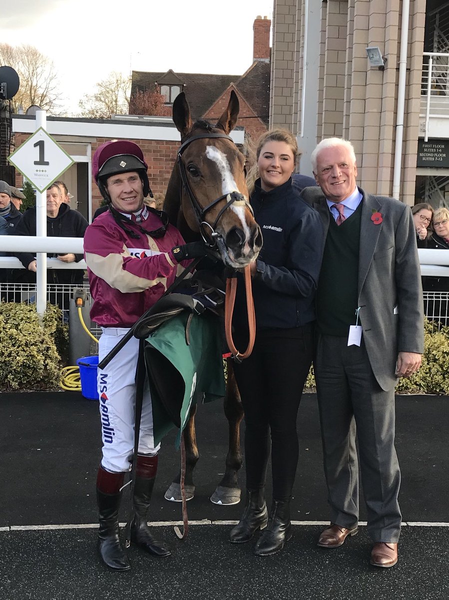PJHobbs1's tweet photo. Ozzie The Oscar @dickyjohnson77 wins nicely @WarwickRaces for The Bradley Partnership. Congratulations to all connections 👏🏻 https://t.co/8gpHg2chxB
