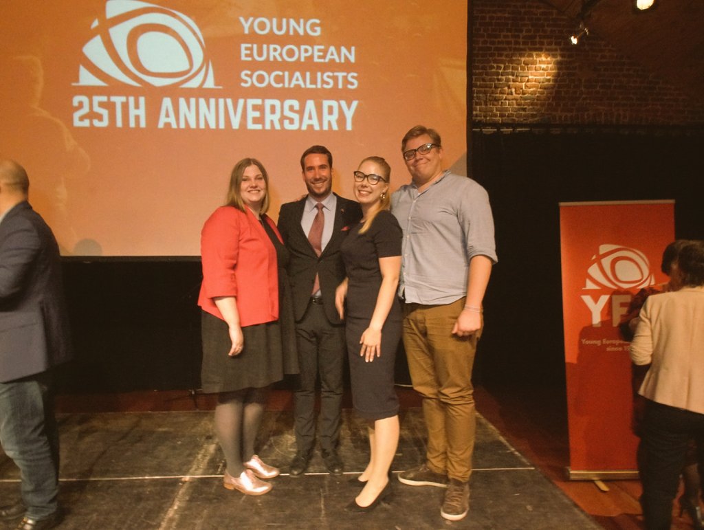 FYEG's tweet photo. Happy #yes25 from your Green friends! We look forward to continuing building a progressive Europe with you ✊ https://t.co/yIjkAcchiB