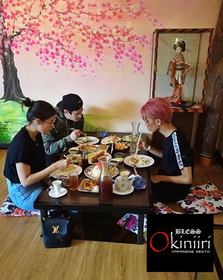 LIZAnianz's tweet photo. LizQuen with EJ at Bless Okiniiri Japanese Resto. https://t.co/KOpgNBc8a1