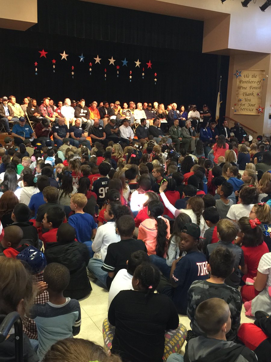 msarnold_PFE's tweet photo. Love our schools Veteran’s Day Program #PFEHappyCampers https://t.co/6iST1cyAZO