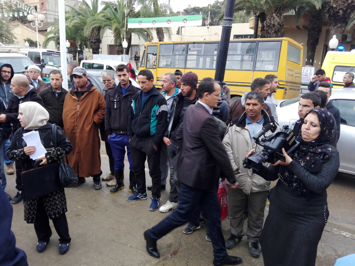 chirazzouid's tweet photo. صور من تغطيتي للقافلة التحسيسة حول الانتخابات المحلية ليوم 23 نوفمبر المقبل #الجزائر #ولاية_تيبازة #الانتخابات_المحلية https://t.co/Isd1LrCgq6