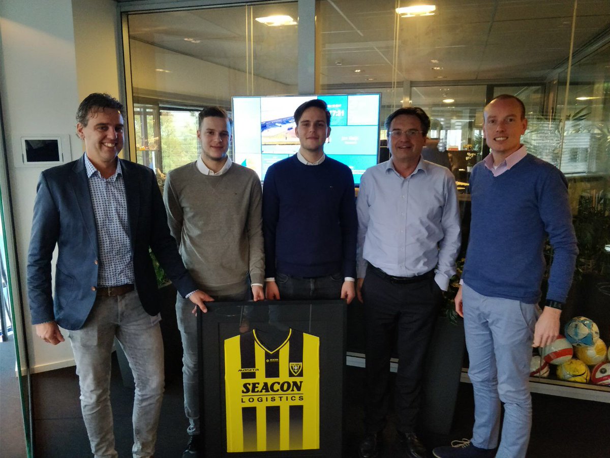 seaconlogistics's tweet photo. Heden door @vvvvenlo succesvolle @vvvesporter team bezocht! Buitengewoon interessante ontwikkelingen op het gebied van gaming, sport en marketing! Ongekende mogelijkheden voor VVV-Venlo netwerk #bluelogistics #valuethroughknowhow https://t.co/RRHsf0es6s