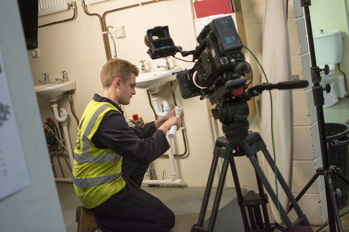 MoultonCollege's tweet photo. Our #plumbing and #construction students had a great day yesterday filming product videos with @OriginalWD40_UK #opportunities #businesslinks #STUDYatMoulton https://t.co/ZcLEZSStqG