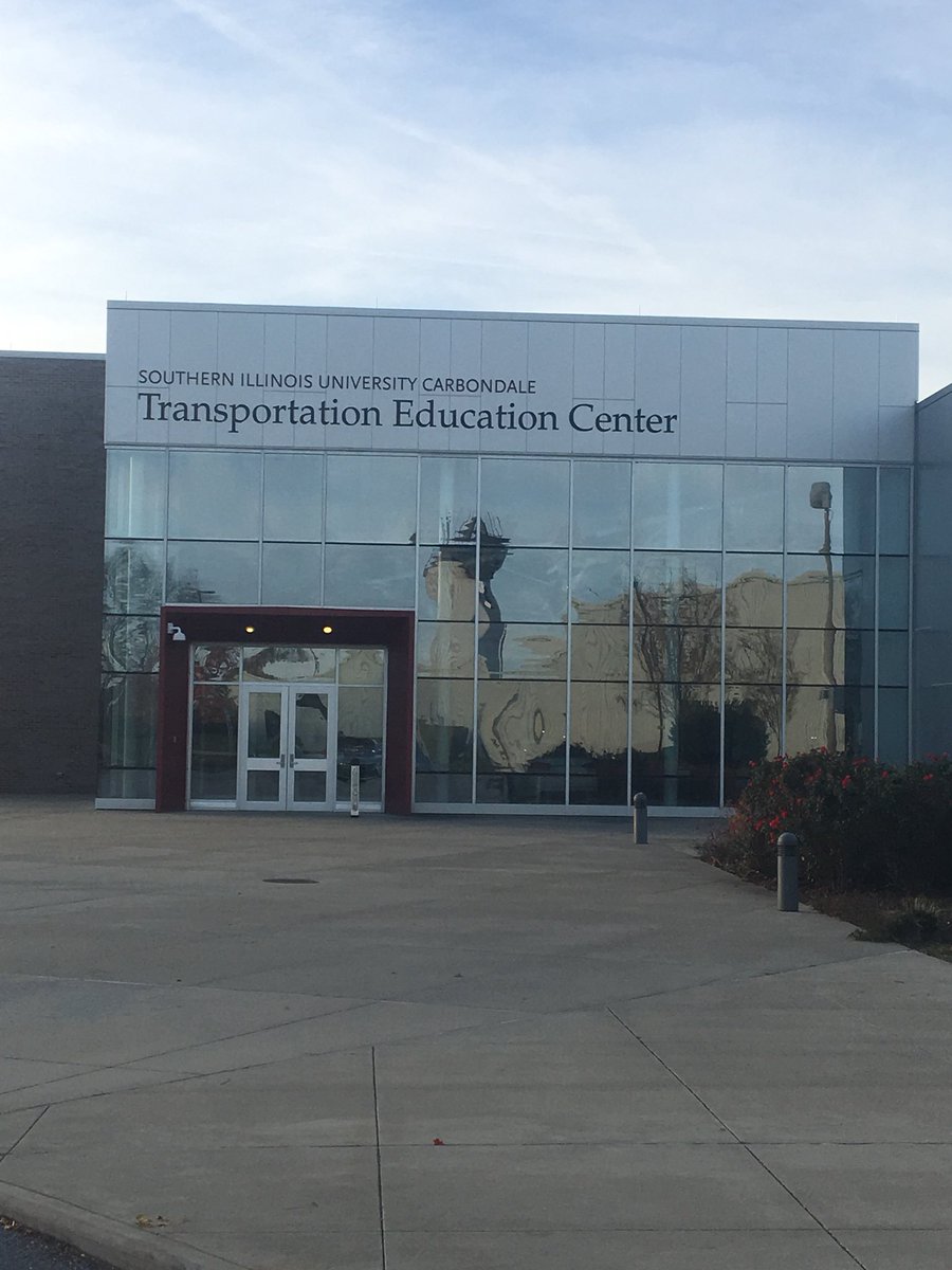 hhkindrick's tweet photo. Come see what it means to a part of the best Regional Airline in the US!! PSA Airlines. SIU- Carbondale. BE EMPOWERED #BePSA #PSAAirlines https://t.co/3UHtNLDip0