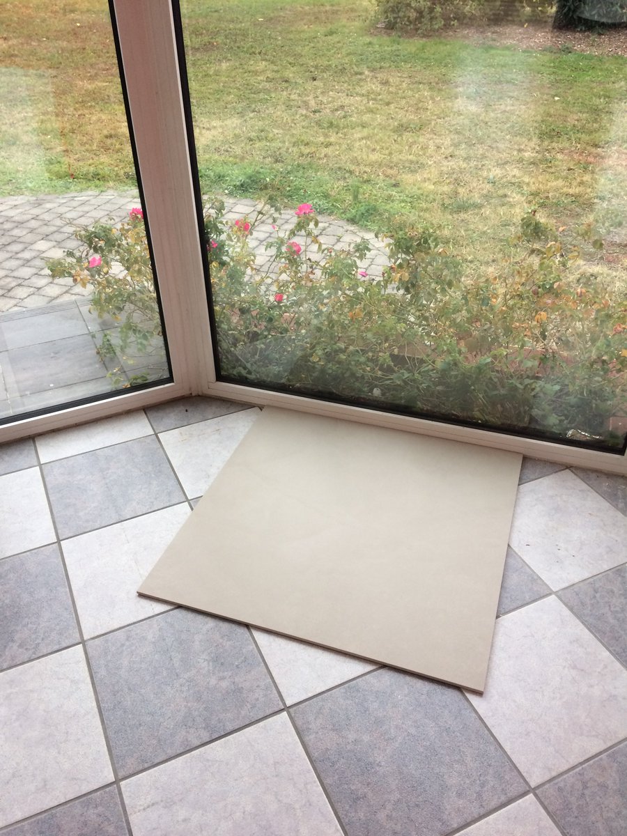 arlogis69's tweet photo. Aperçu du nouveau #carrelage que nous avons choisi pour notre agence ! Hâte de vous montrer le résultat :) https://t.co/R4yP59bJYz