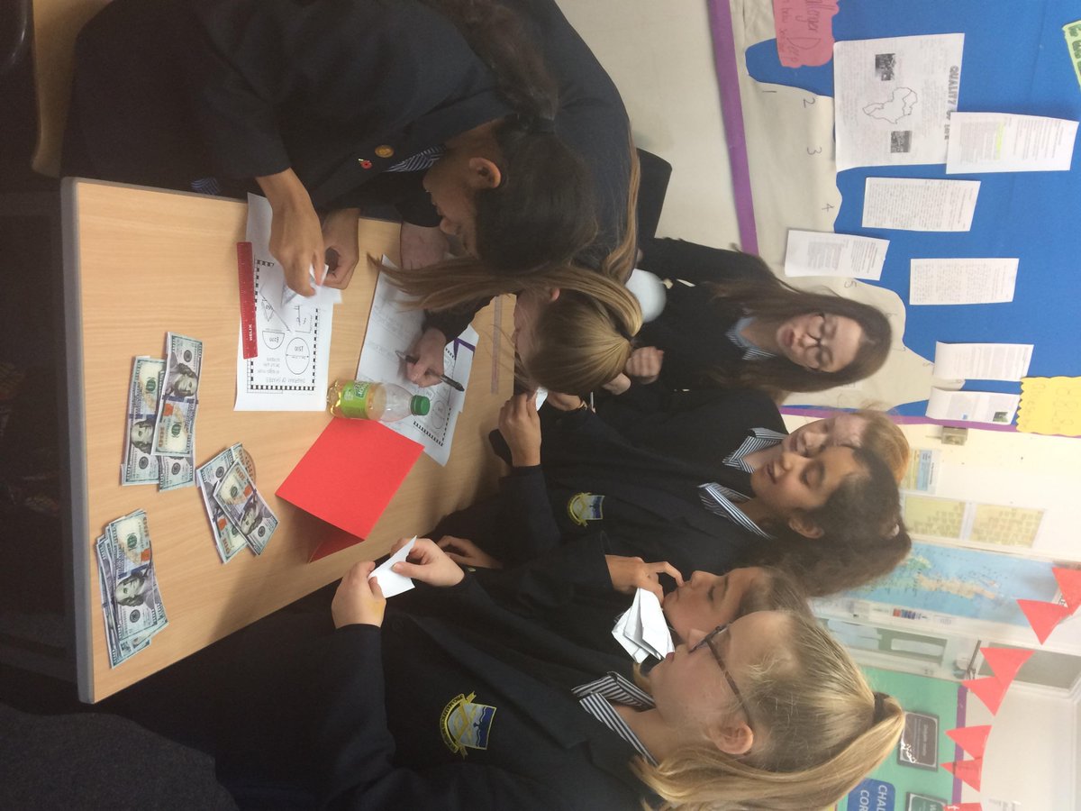 DCHS_Geography's tweet photo. Enthusiastic year 8 Geographers playing the trade game! @ChallonersHigh @DCHS_Geography @DCHS_Learning https://t.co/LCSDU8FIBi