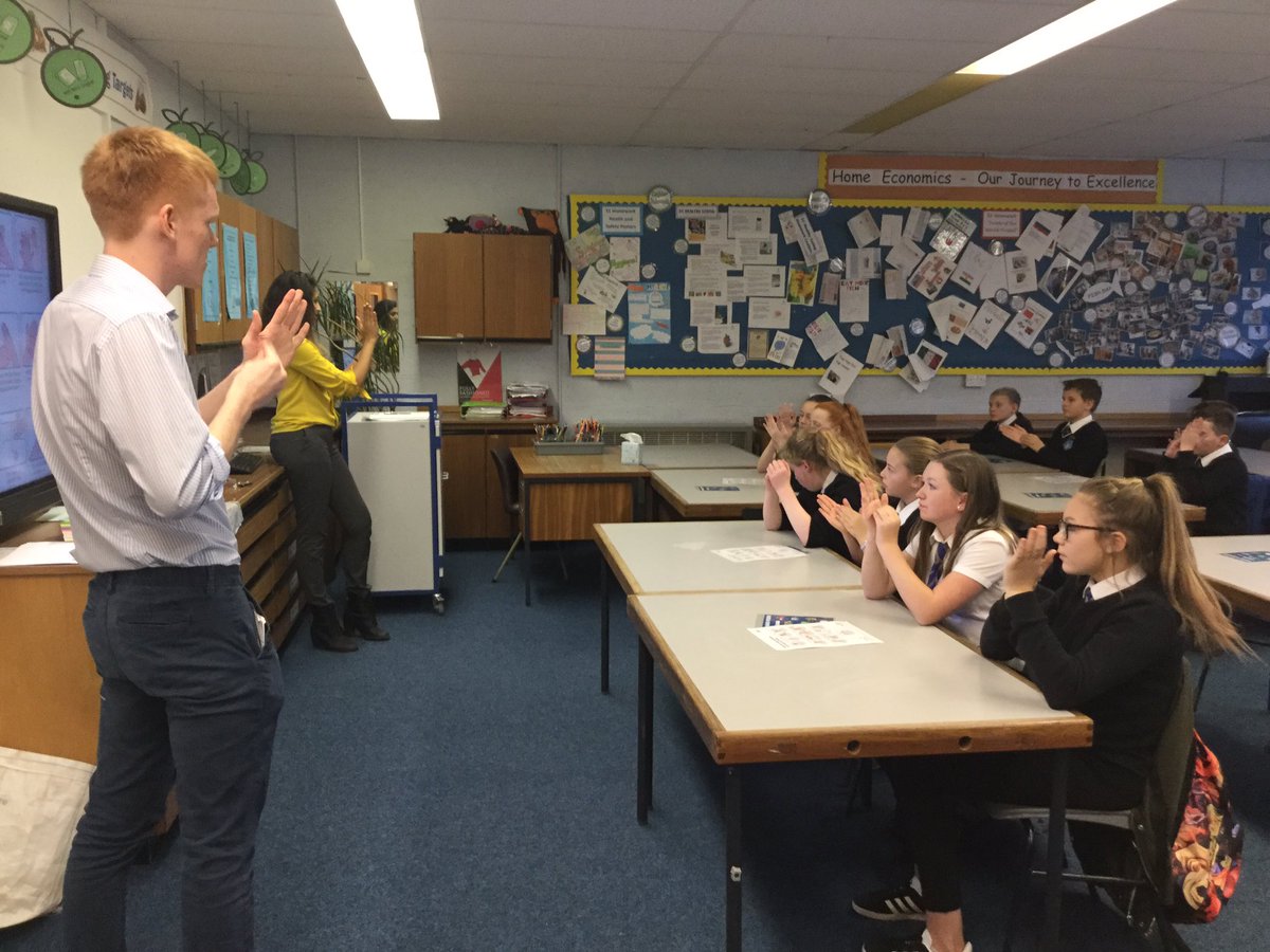 lossiehighHE's tweet photo. Medical students talk to S1 about hand washing and bugs https://t.co/oe0WyeV9je