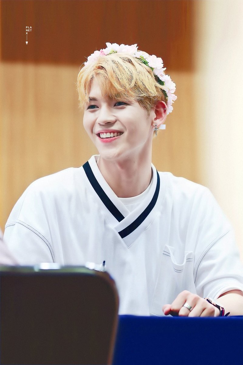UP10TIONPlCS's tweet photo. happy 23rd birthday to up10tion’s vice leader, lead rapper &amp; vocalist 🎁🎉🎈thank you for taking care of up10tion ! we hope you have a good birthday ~ 🧡 #HAPPYKUHNDAY #KUHN #UP10TION https://t.co/mwKWsPHHBz