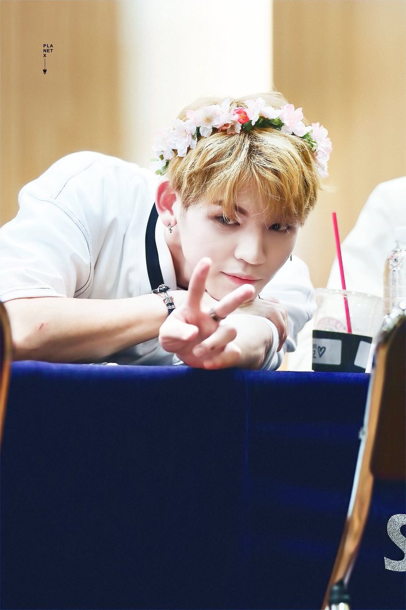 UP10TIONPlCS's tweet photo. happy 23rd birthday to up10tion’s vice leader, lead rapper &amp; vocalist 🎁🎉🎈thank you for taking care of up10tion ! we hope you have a good birthday ~ 🧡 #HAPPYKUHNDAY #KUHN #UP10TION https://t.co/mwKWsPHHBz