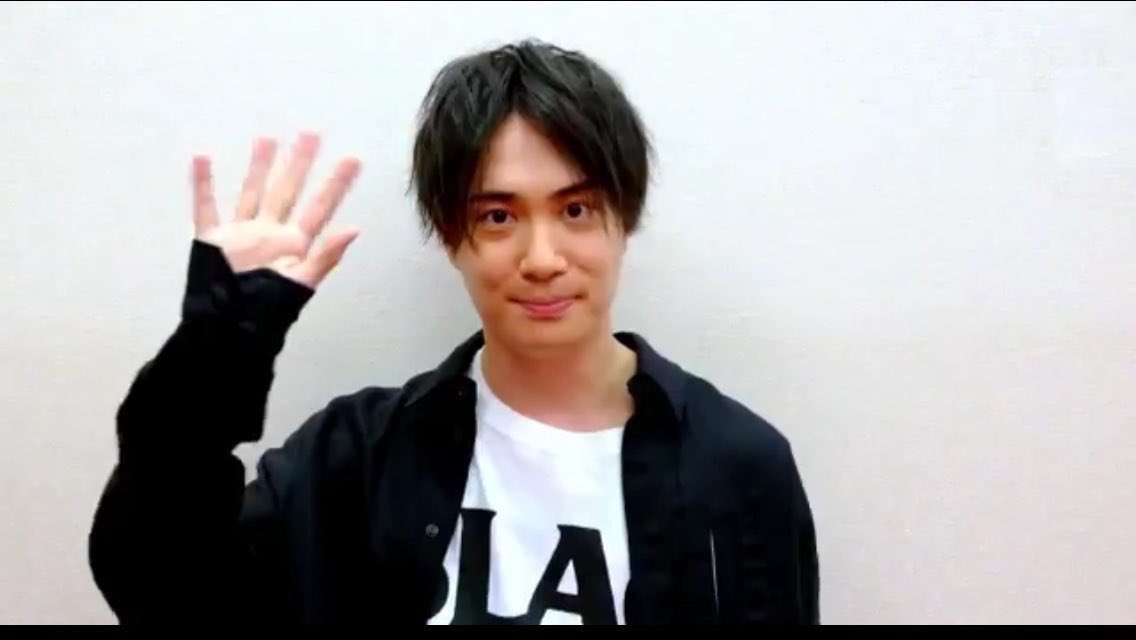 __Limon_2's tweet photo. たっつん誕生日おめでとう✨
声優としてのたっつんもOLDCODEXのボーカルとしてのTa_2もどちらも大好きです！絶対会いに行く！！
#鈴木達央生誕祭2017 
#11月11日は鈴木達央の誕生日 
#11月11日は歩く下ネタ変態イケメン声優鈴木達央さんの誕生日 https://t.co/iQXx5nh7uo