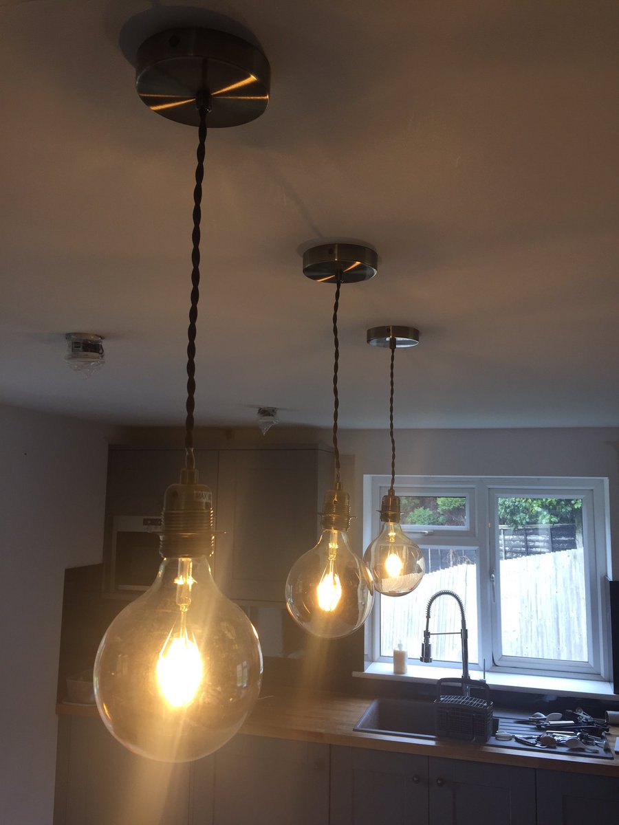 PMCornish's tweet photo. Enjoyed doing this...and I think it looks great above an island 💡 https://t.co/Ou1NM2hkWE