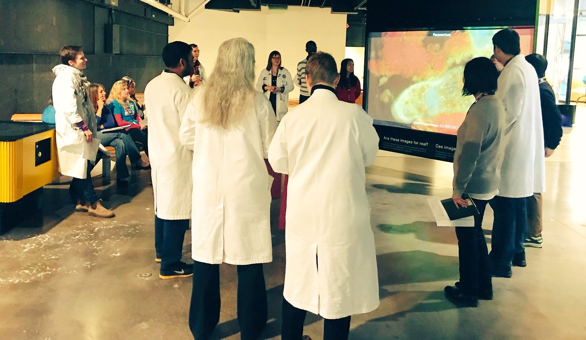 catmazhar's tweet photo. Physics Friday! @OntScienceCtr #Hosts huddle up for a briefing in our new and improving #ScienceArcade! #alwaysevolving #physicsfriday #ISCSMD https://t.co/sS3gTy19eZ