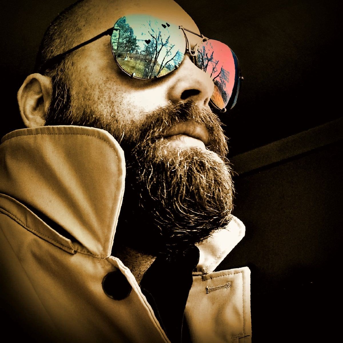 orgrmurSveinss1's tweet photo. Vandræðalegt hvað fólk tekur oft feil á mér og Rick Ross #rickross #beard #THORRI https://t.co/2sf02VmsaJ