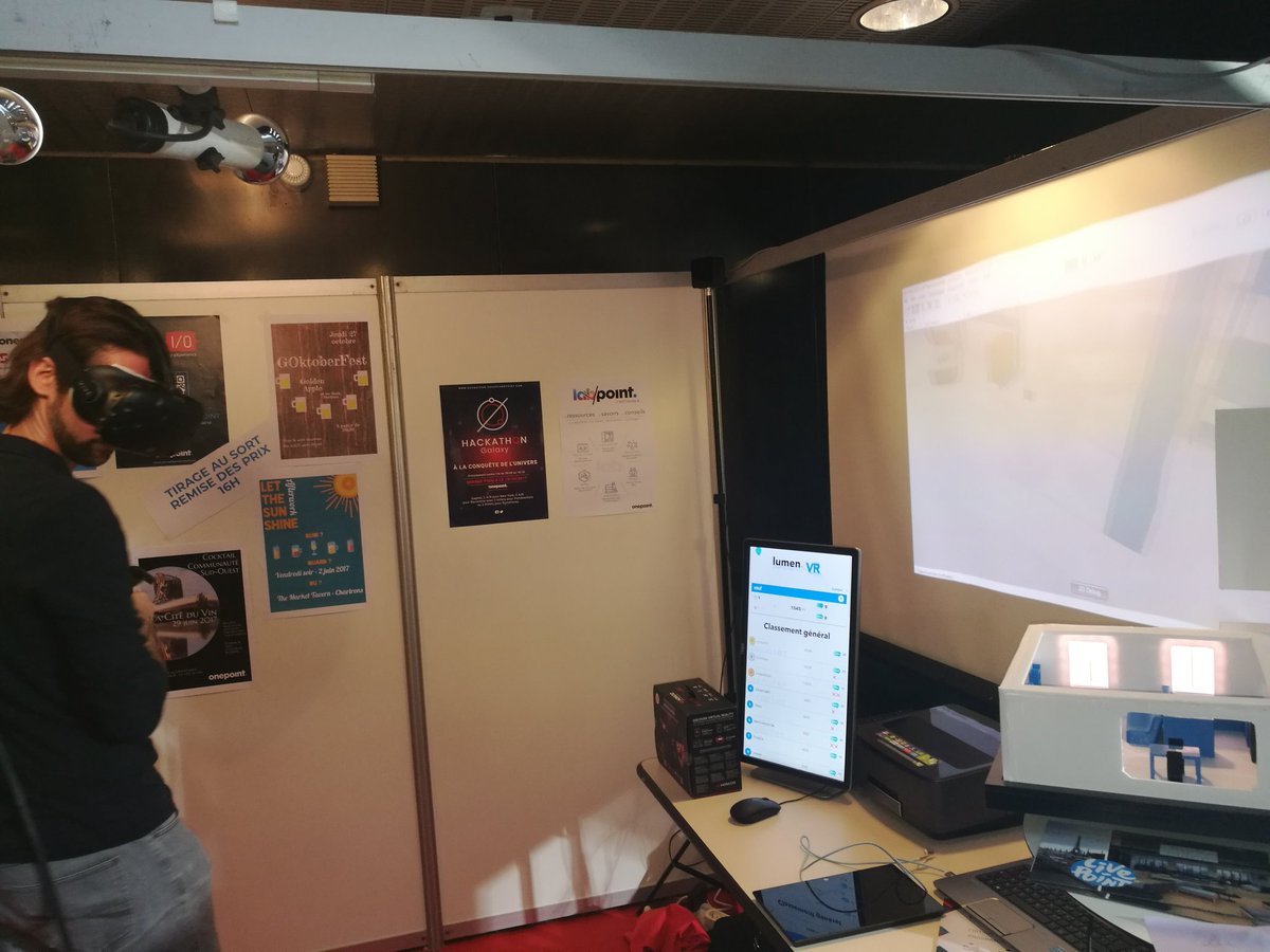 ALDASORORobin's tweet photo. Petite fierté de voir le jeu auquel j'ai participé au développement ! :) #bdxio #groupeonepoint https://t.co/xBwkL0UfZc