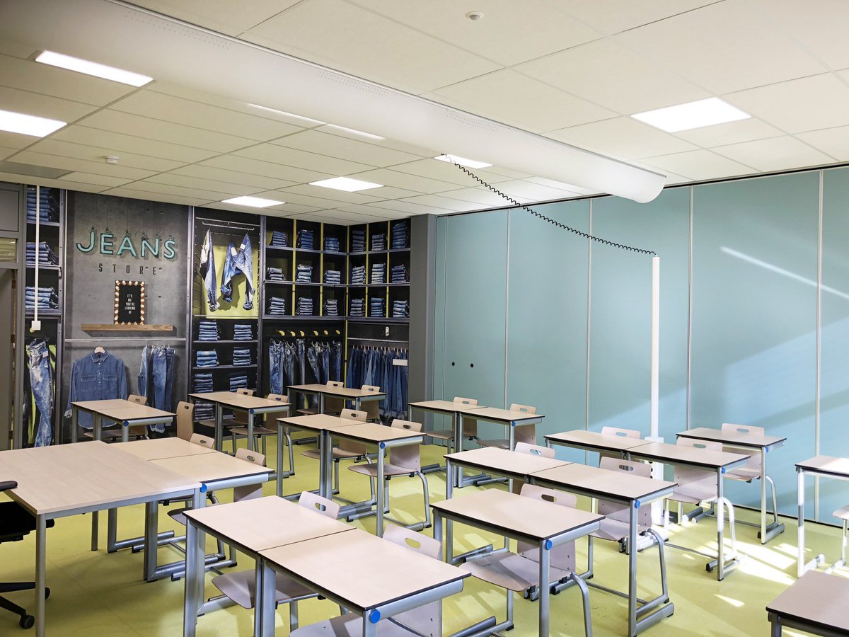 jeanfibo's tweet photo. ROC Gilde Roermond heeft ook gekozen LED-Verlichting van WhyLed. https://t.co/ASpAoQLx1P