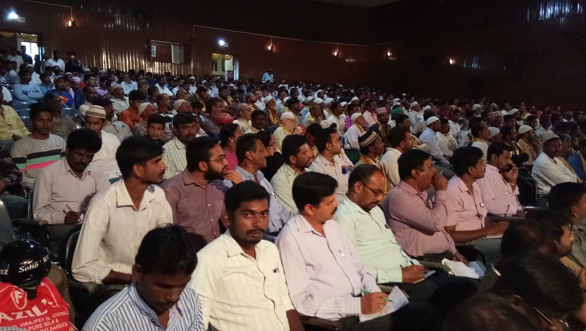 rasoolkhan78's tweet photo. ಇಂದು ಚಿಕ್ಕಮಗಳೂರು ಜಿಲ್ಲೆಯ ಜಿಲ್ಲಾಡಳಿತ ಸಮ್ಮುಖದಲ್ಲಿ ನಡೆದ ಹಜರತ್  ಟಿಪ್ಪು ಸುಲ್ತಾನ್ ಅವರ ಜಯಂತಿ ಕಾರ್ಯಕ್ರಮದಲ್ಲಿ ಚಿಕ್ಕಮಗಳೂರು ಜಿಲ್ಲಾ ಕಾಂಗ��ರೆಸ್ ಅಧ್ಯಕ್ಷರಾದ ಡಿ.ಎಲ್.ವಿಜಯ್ ಕುಮಾರ್ ಹಾಗೂ ಕಾಂಗ್ರೆಸ್ ಎಲ್ಲ ನಾಯಕರು ಕಾರ್ಯಕರ್ತರು ಹಾಜರಿದ್ದರು https://t.co/7Sa15AkGoJ
