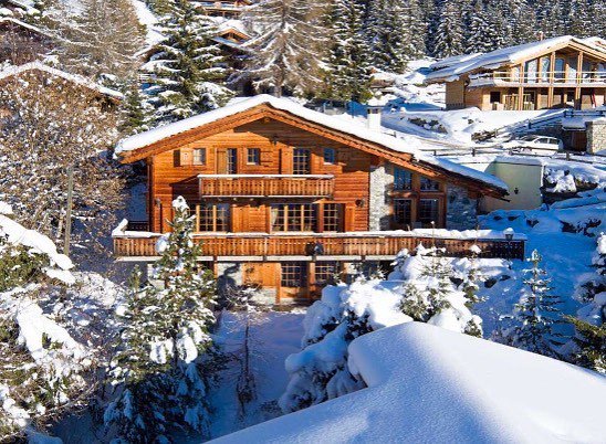 alpineguru's tweet photo. We’re celebrating the opening of Verbier’s lifts by offering 10% off a stay at Chalet Les Attelas over Christmas a… https://t.co/ChGeKB8tiU https://t.co/8PZSmpRZmG