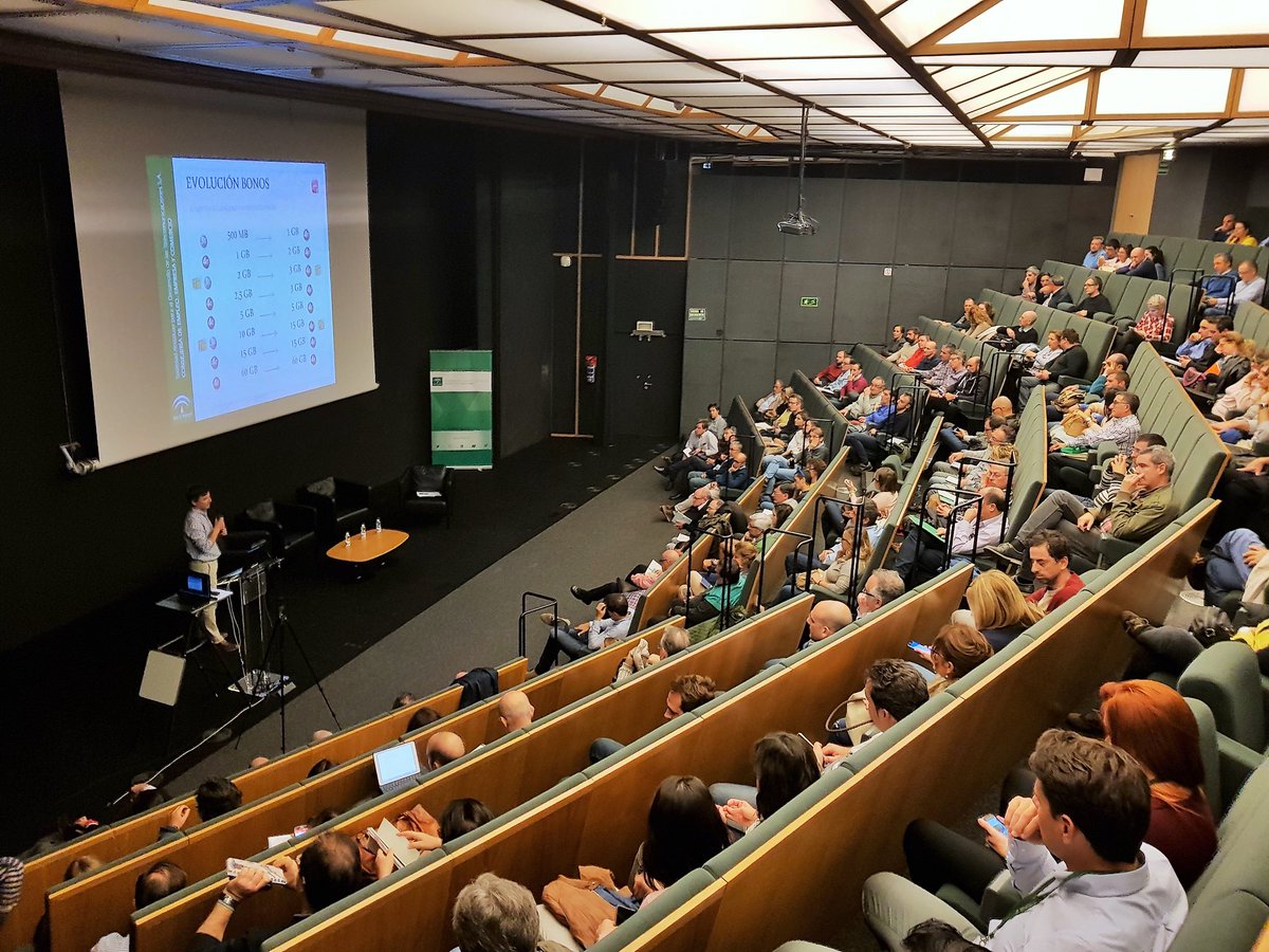 sandetel's tweet photo. Ayer tuvo lugar en sandetel el evento de #Redcorporativa @JuntaInforma con novedades sobre el proyecto: gestor de líneas, nueva app y novedades del catálogo #RCJA @EmpleoJunta https://t.co/dBLSwSYuGJ