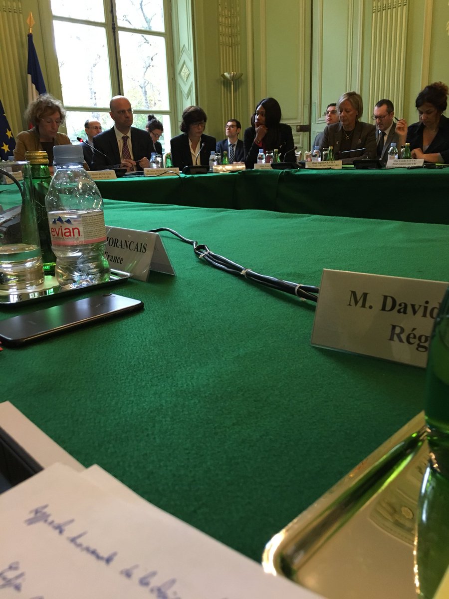 Lancement ce midi au @Minist_Travail de la concertation du <a href="/gouvernementFR/">Gouvernement</a> pour la réforme #apprentissage avec les ministres <a href="/murielpenicaud/">Muriel Pénicaud</a> <a href="/jmblanquer/">Jean-Michel Blanquer</a> <a href="/VidalFrederique/">Frédérique Vidal</a> <a href="/s_cluzel/">Sophie Cluzel 🇨🇵🇪🇺</a> <a href="/FlesselLaura/">Laura Flessel</a>. Les <a href="/Regionsdefrance/">Régions de France</a> pleinement mobilisées pour l’apprentissage #RégionsdeFrance