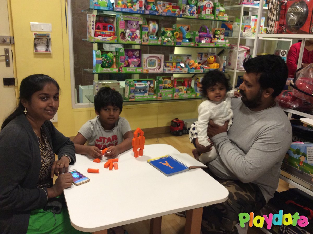 fulloftoys's tweet photo. Here’s a kid that loves building toys, we loved that we could give him and his parents a great time.#playdate #playtolearn https://t.co/1BNIot6pwB