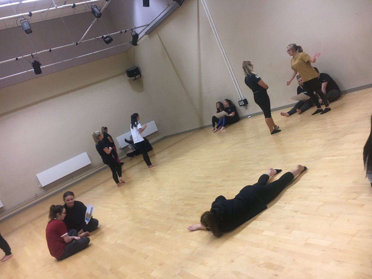 TheSimpsonBoard's tweet photo. Some Pictures .. @DanceUCLan #dance #choreograph #Northwest #inclusive #disability #simpsonboard #lisasimpson https://t.co/dyrYuJWn6U