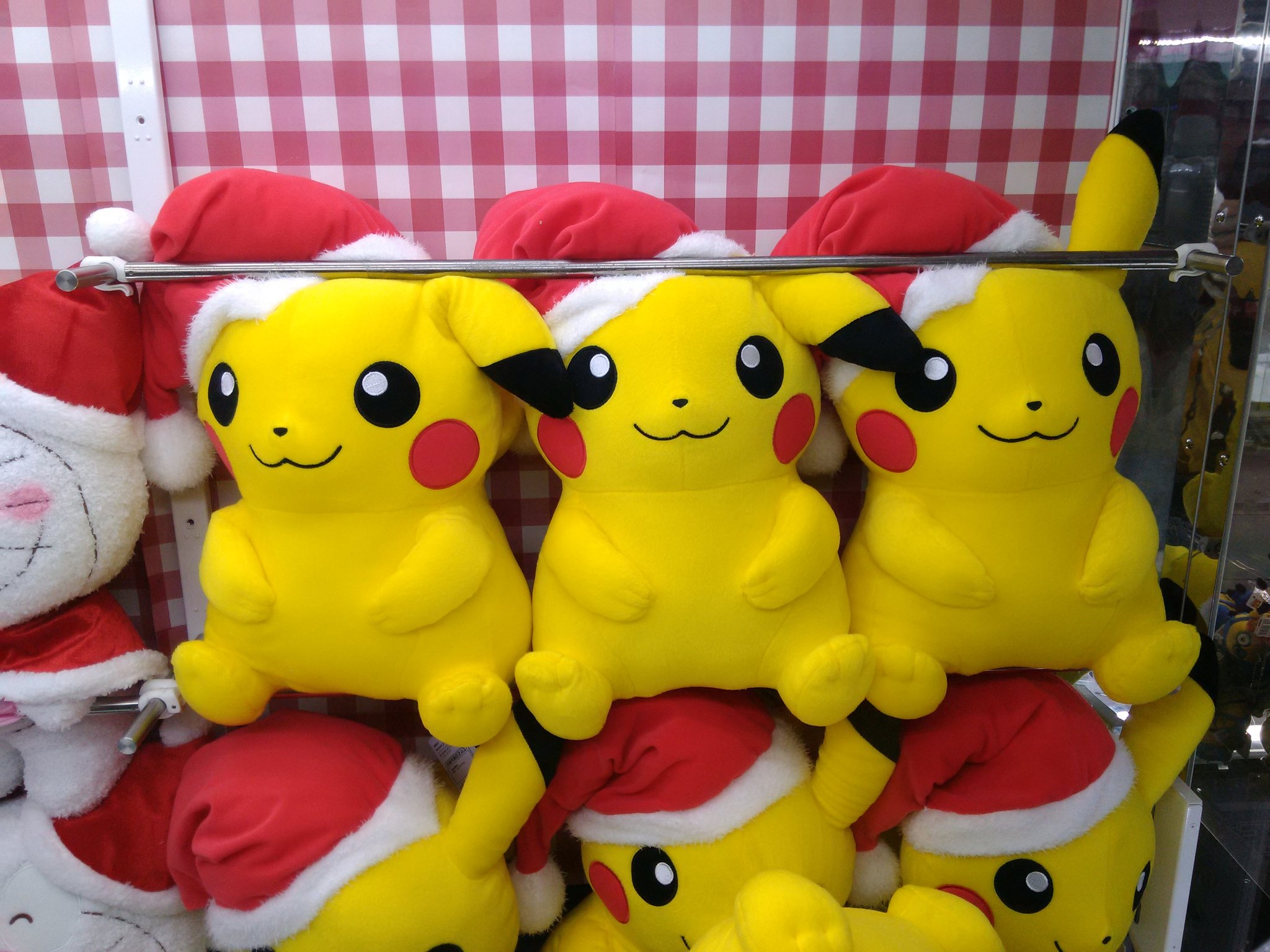 ラウンドワン 仙台苦竹店 Auf Twitter 景品情報 先日より予告していました ポケットモンスターより ピカチュウクリスマスバージョン の登場 時に可愛く 時に激しい10万ボルトを くりだすピカチュウをぜひゲットして ください 皆もポケモンgetじゃぞ